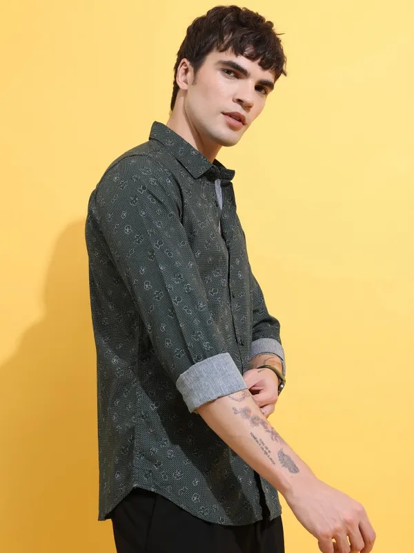 Men Slim Fit Casual Shirt