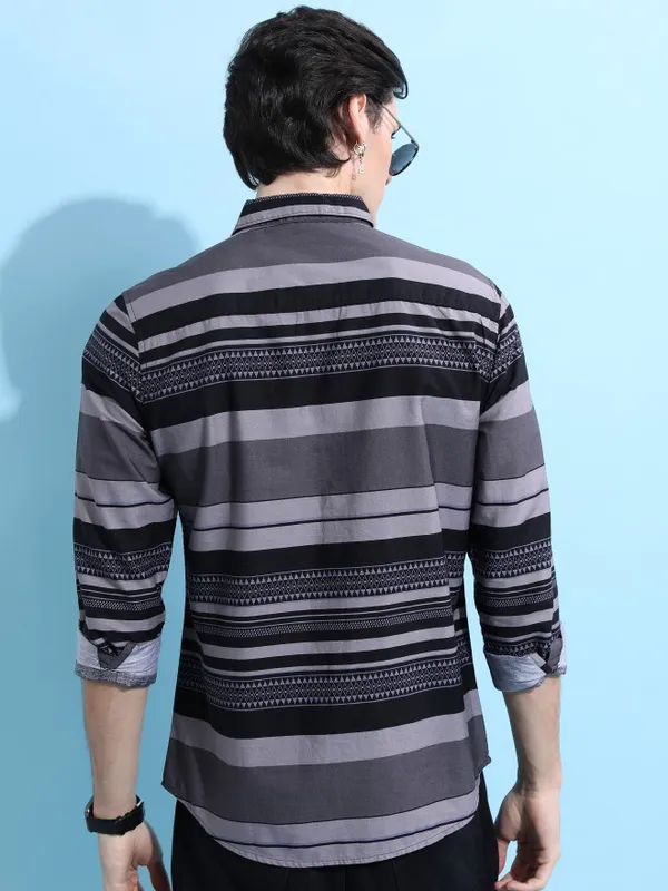 Men Slim Fit Casual Shirt