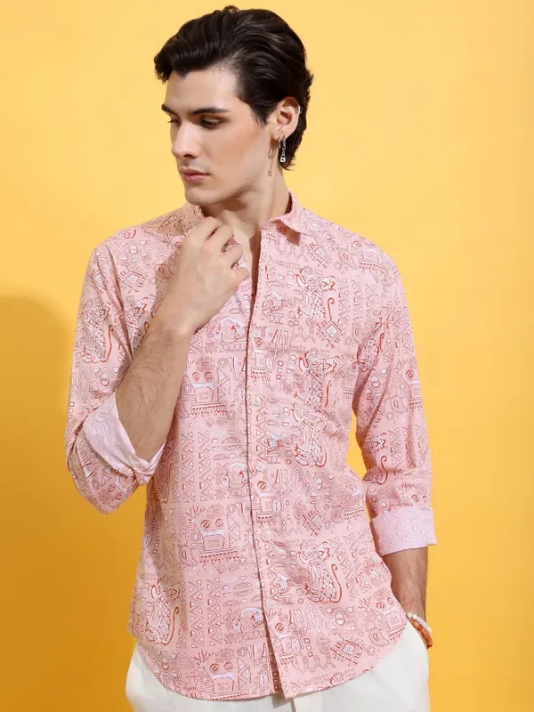  Highlander Men Peach Printed Slim Fit Casual Shirts