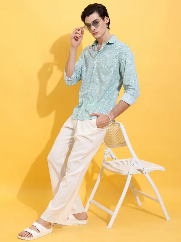  Highlander Men Turquoise Printed Slim Fit Casual Shirts