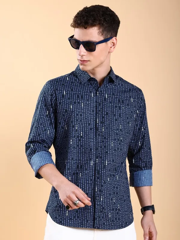  Highlander Men Navy Blue Printed Slim Fit Casual Shirts