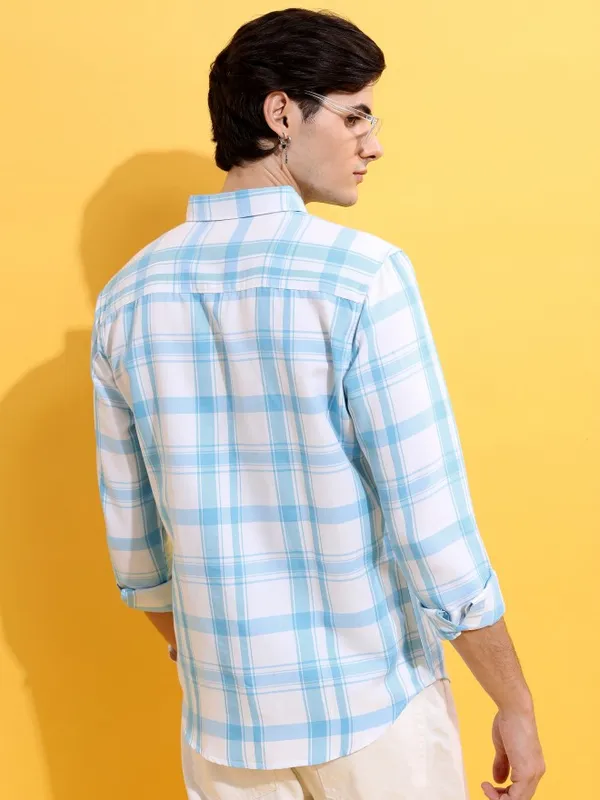  Highlander Men Blue Checked Slim Fit Casual Shirts