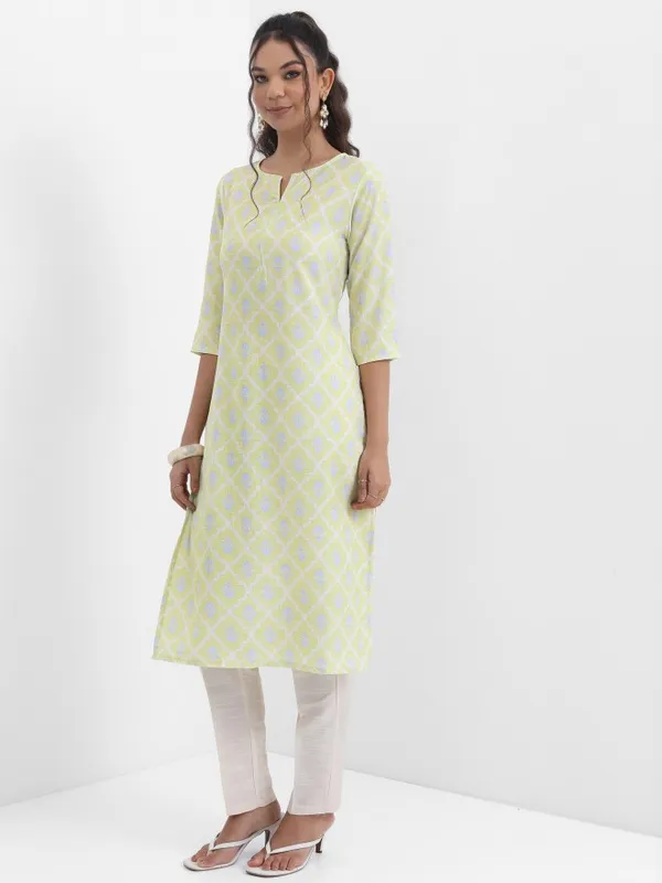 Vishudh Women Green Printed Straight Kurta