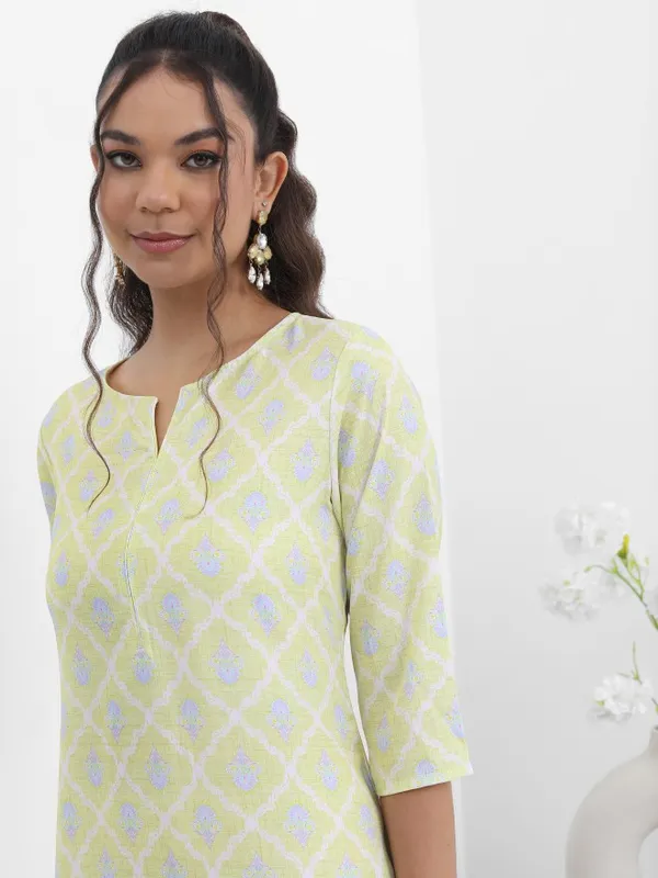 Vishudh Women Green Printed Straight Kurta