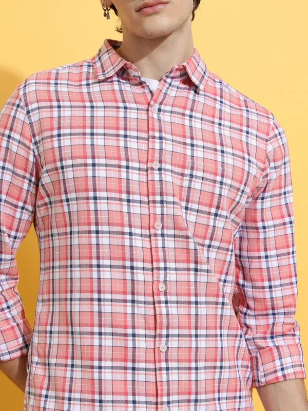  Highlander Men Peach Checked Slim Fit Casual Shirts