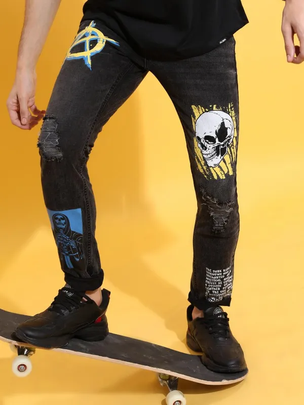  Highlander Men Black Slim Fit Highly Distressed Jeans