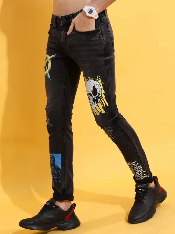  Highlander Men Black Slim Fit Highly Distressed Jeans