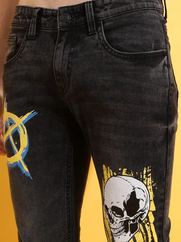  Highlander Men Black Slim Fit Highly Distressed Jeans