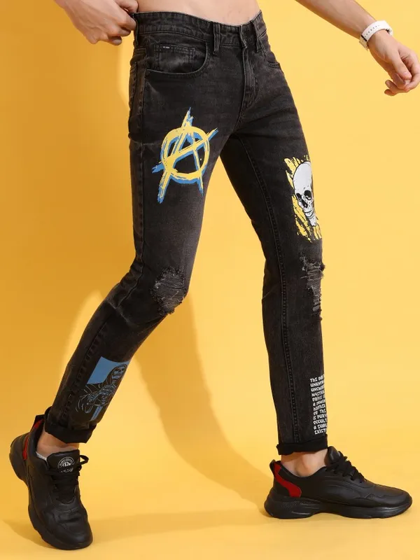  Highlander Men Black Slim Fit Highly Distressed Jeans