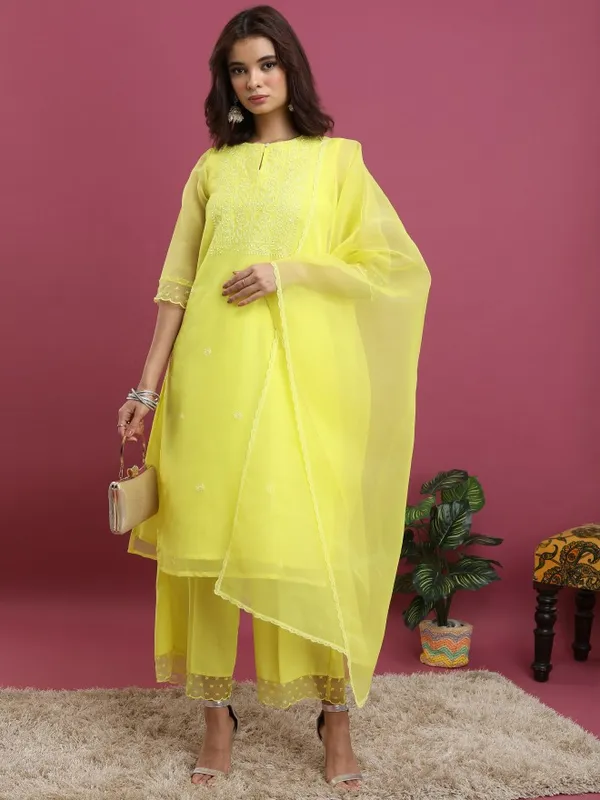  Vishudh  Women Green Solid Kurta Sets