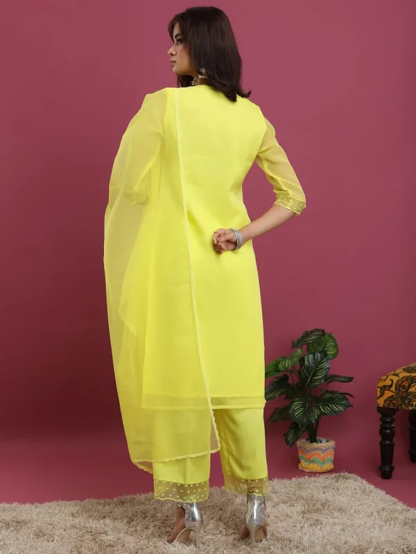  Vishudh  Women Green Solid Kurta Sets