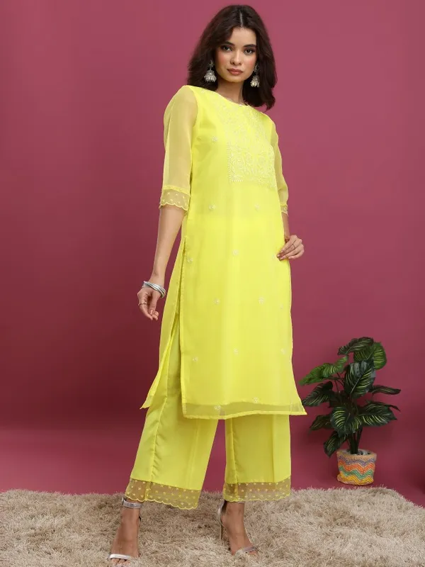  Vishudh  Women Green Solid Kurta Sets