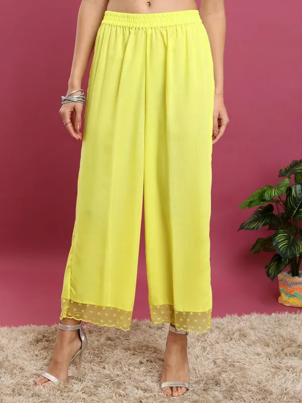  Vishudh  Women Green Solid Kurta Sets