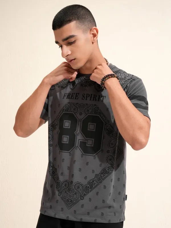 Highlander Men Charcoal Printed Round Neck Relaxed Fit T-Shirt
