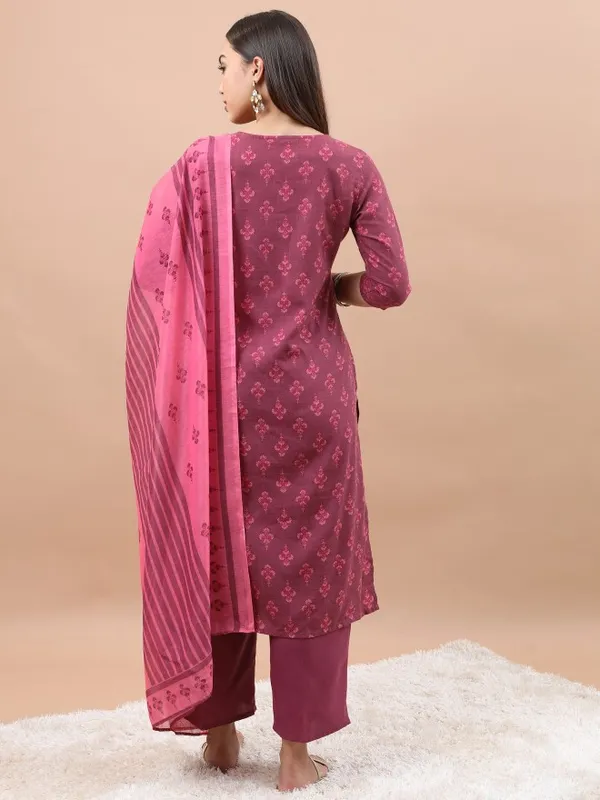  Ketch Women Purple Printed Kurta Sets