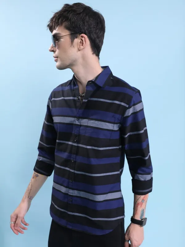  Highlander Men Black Striped Slim Fit Casual Shirts