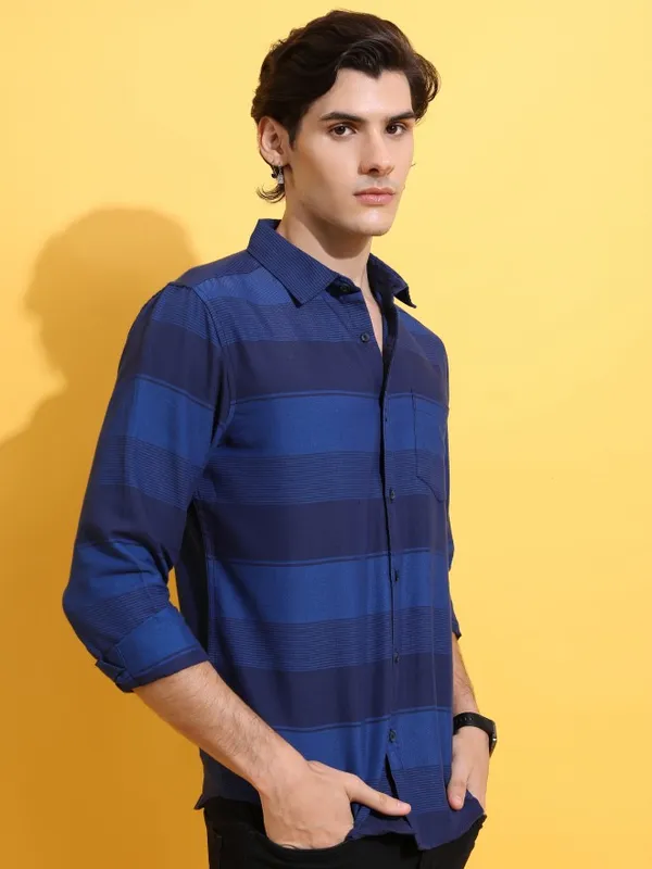  Highlander Men Navy Blue Striped Slim Fit Casual Shirts