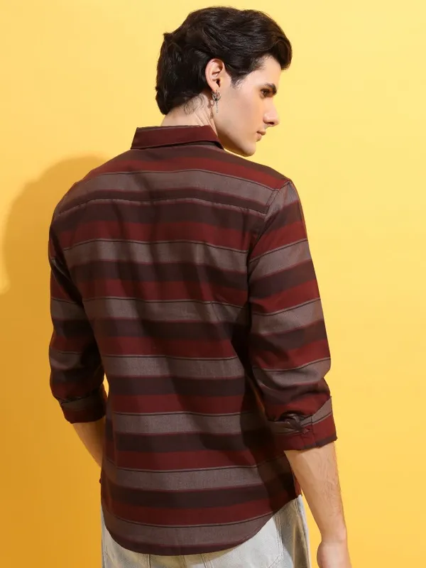  Highlander Men Brown Striped Slim Fit Casual Shirts