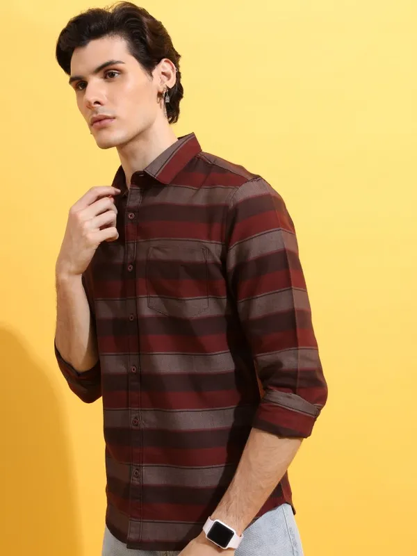  Highlander Men Brown Striped Slim Fit Casual Shirts