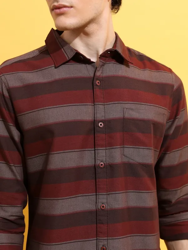  Highlander Men Brown Striped Slim Fit Casual Shirts