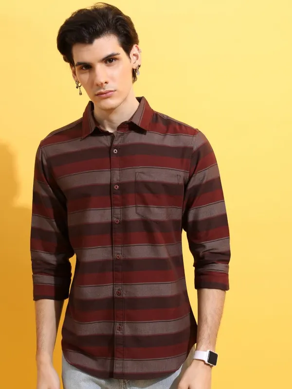  Highlander Men Brown Striped Slim Fit Casual Shirts