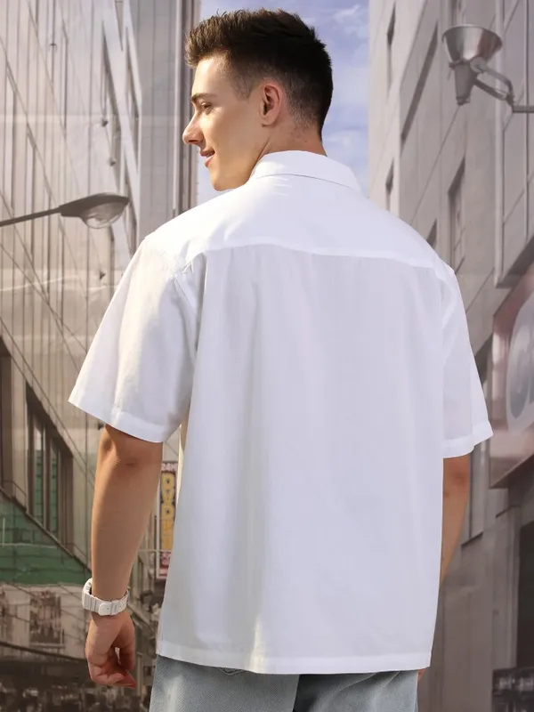  Highlander Men White Solid Oversized Fit Casual Shirts