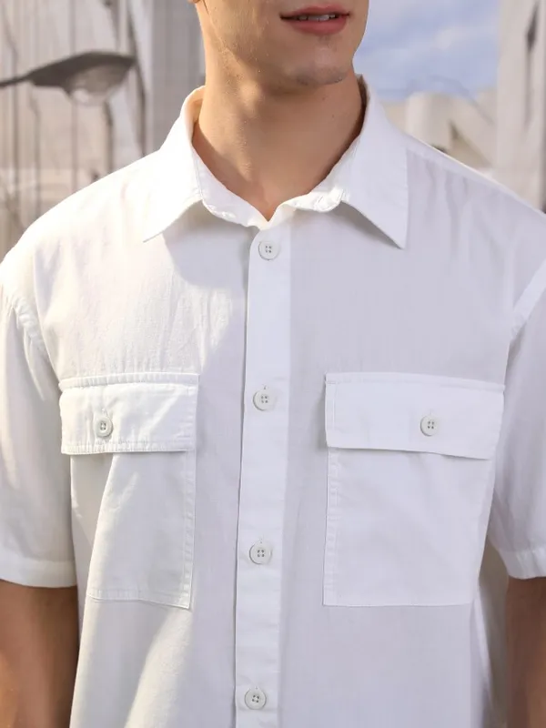  Highlander Men White Solid Oversized Fit Casual Shirts