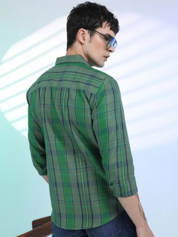  Highlander Men Green Checked Slim Fit Casual Shirts