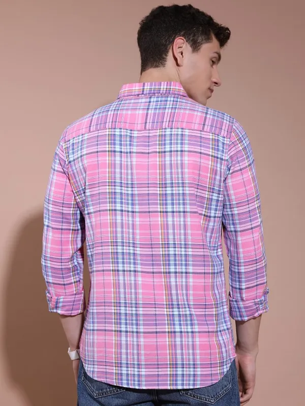  Highlander Men Pink Checked Slim Fit Casual Shirts