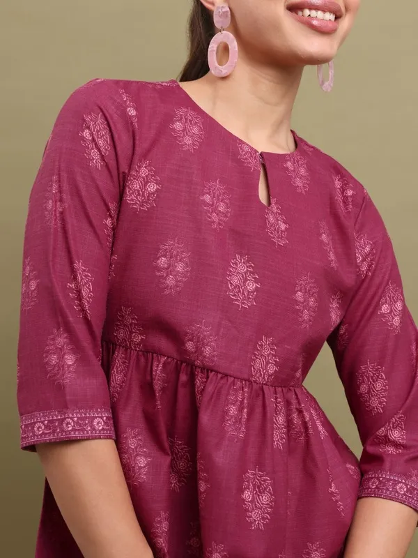  Vishudh Women Purple Printed Peplum Tops