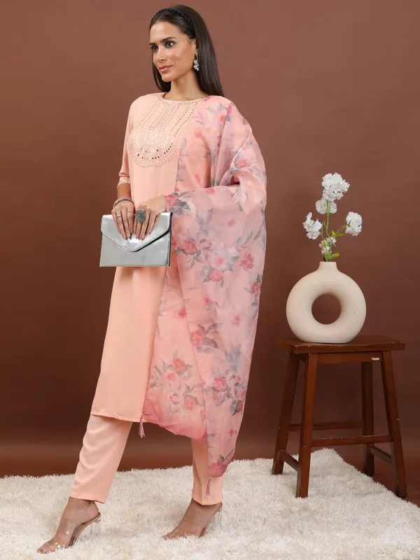 Women Kurta With Trousers & Dupatta
