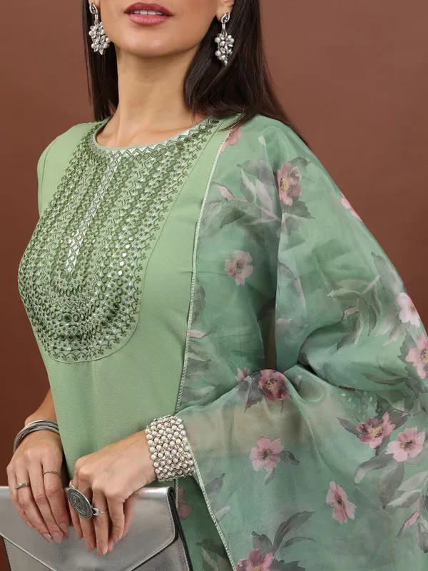  Ketch Women Green Kurta Sets