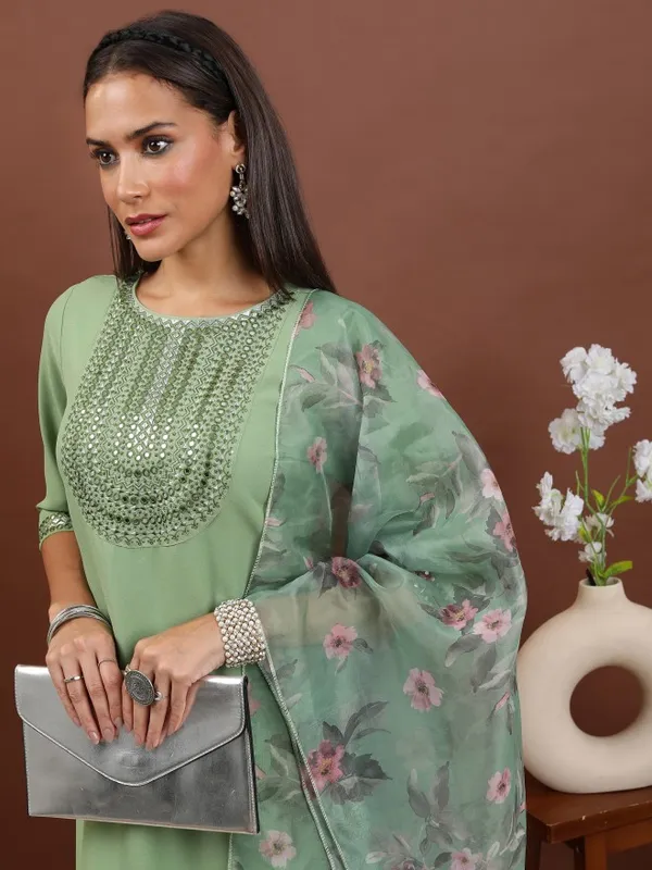  Ketch Women Green Kurta Sets