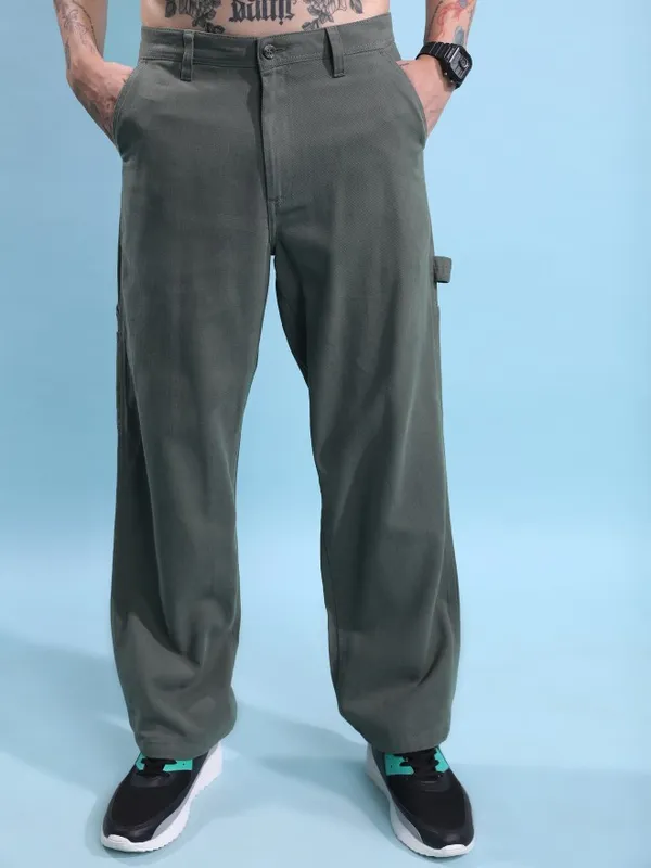  Highlander Men Olive Loose Fit Solid Casual Trousers