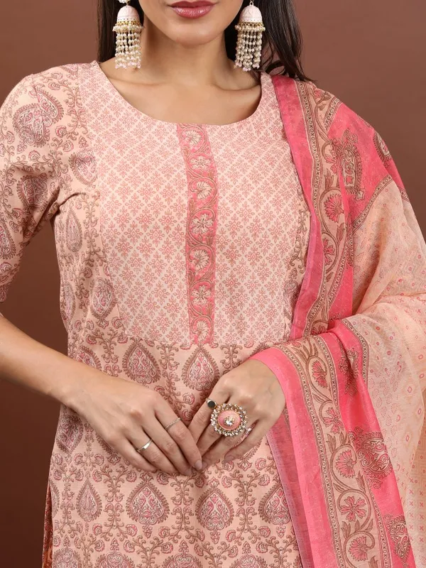  Vishudh Women Peach Printed Kurta Sets