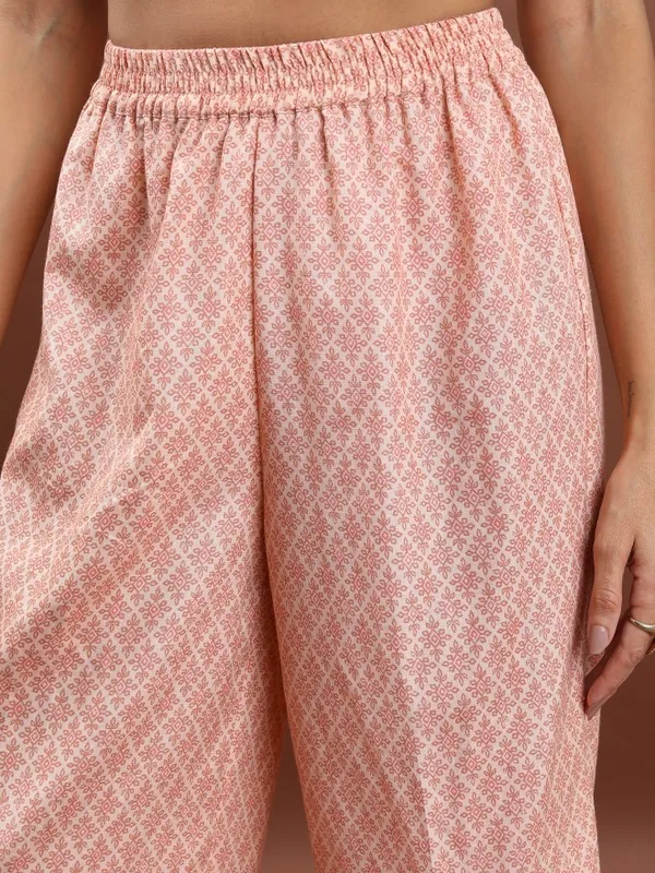 Vishudh Women Peach Printed Kurta Sets