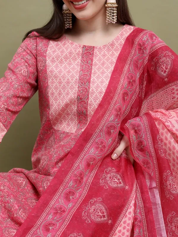  Vishudh Women Pink Kurta Sets