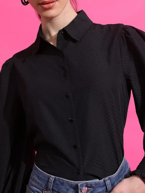  Tokyo Talkies Women Black Solid Casual Shirts