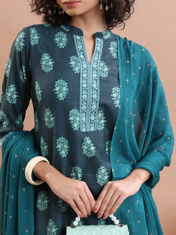  Vishudh Women Teal Printed Kurta Sets