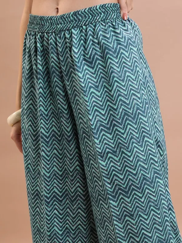  Vishudh Women Teal Printed Kurta Sets