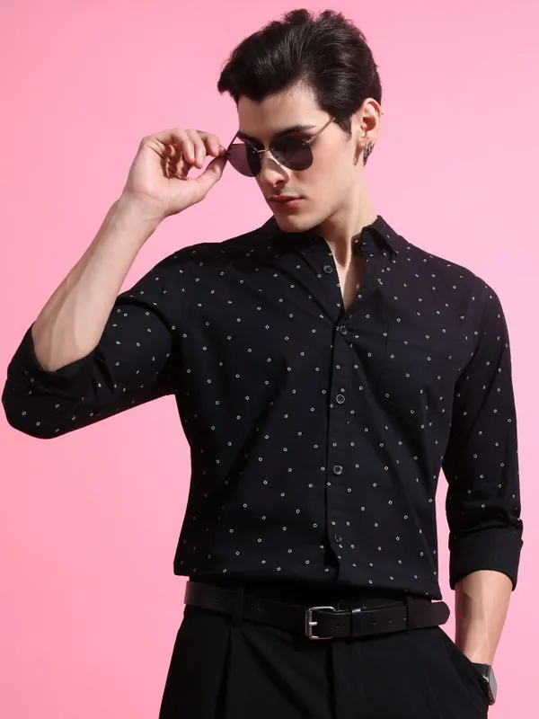  Highlander Men Black Printed Slim Fit Casual Shirts