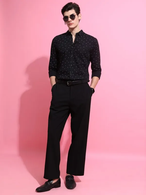  Highlander Men Black Printed Slim Fit Casual Shirts