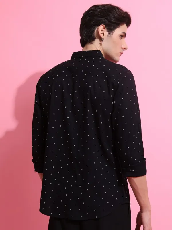  Highlander Men Black Printed Slim Fit Casual Shirts