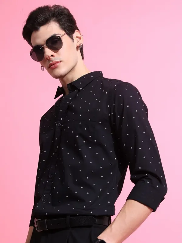  Highlander Men Black Printed Slim Fit Casual Shirts