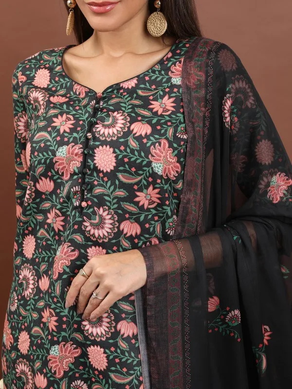  Ketch Women Black Kurta Sets