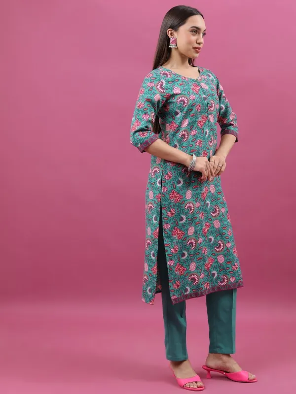 Women Kurta With Trousers & Dupatta