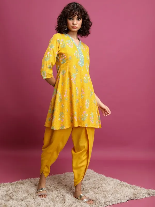 Women Kurta With Dhoti Pant & Dupatta