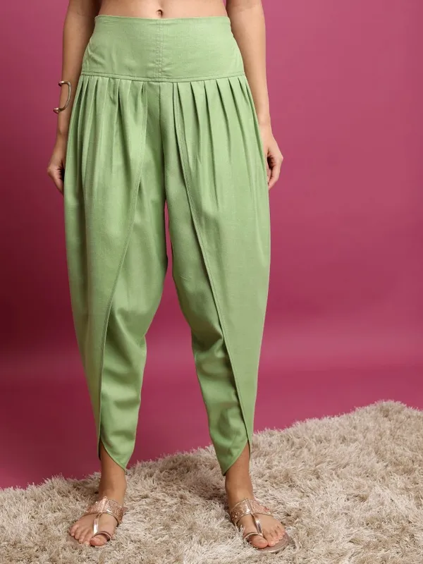  Ketch Women Green Printed Kurta Sets