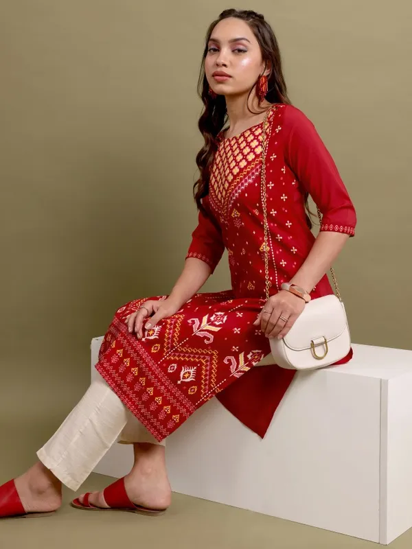  Ketch Women Red Printed Straight Kurtas