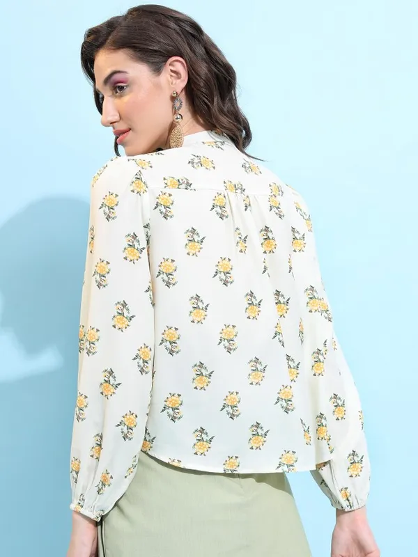  Tokyo Talkies Women Off White Printed Regular Tops